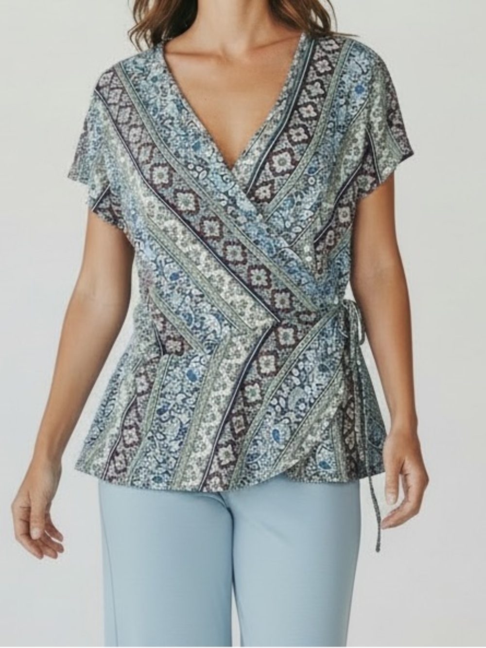 BCX juniors short sleeve wrap tie v neck top size XL floral print